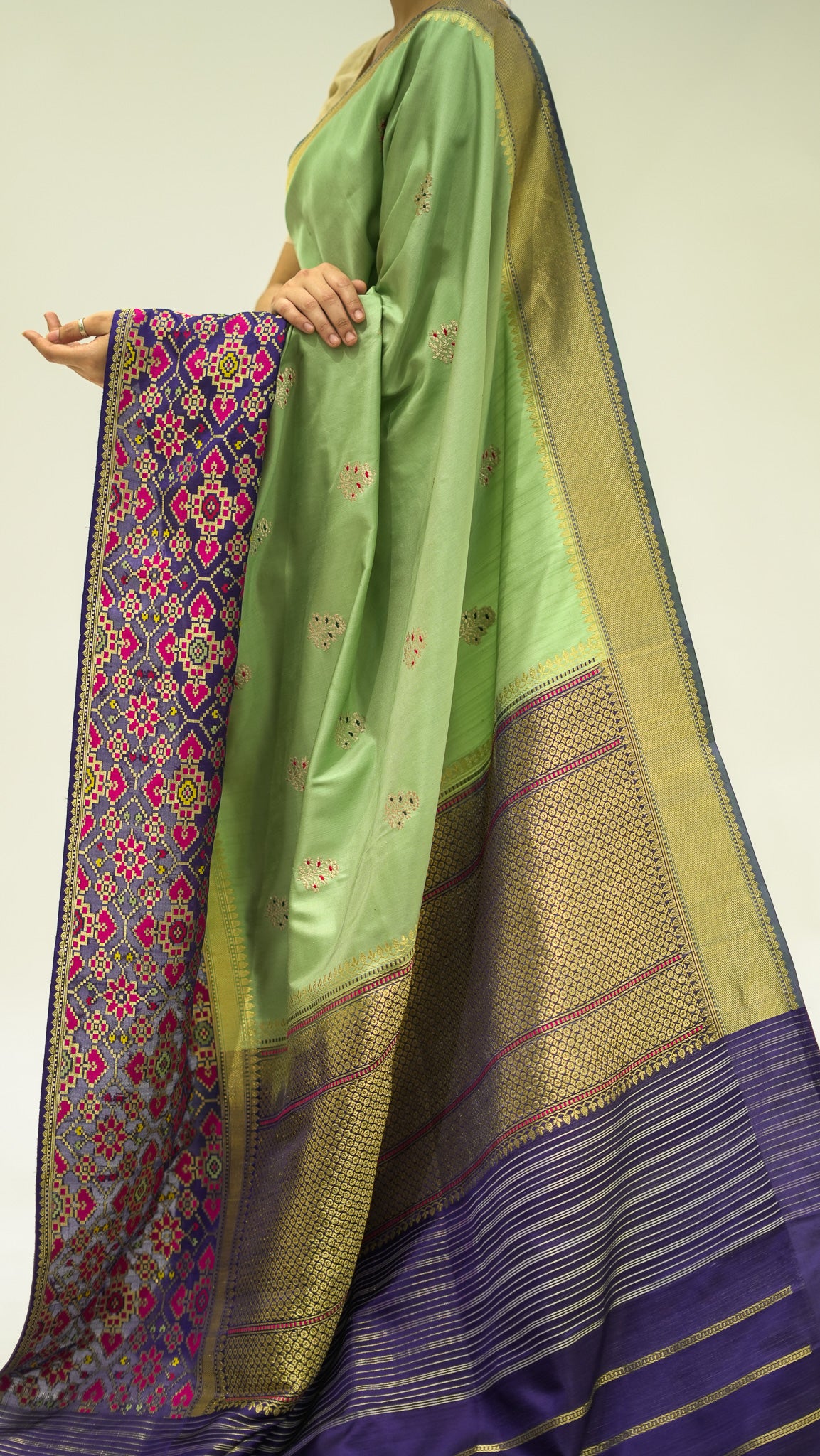 Meena Garden Whisper' Sea Green Handwoven Iktara Silk Saree