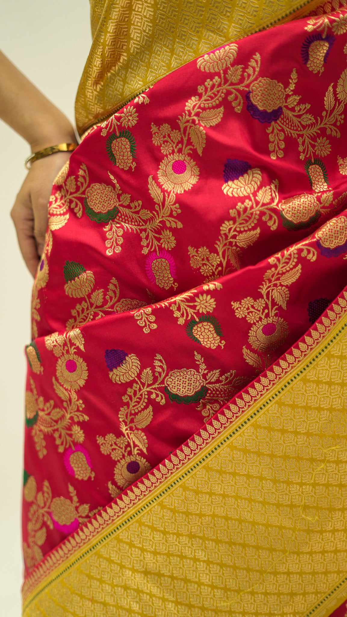 Sunlit Jungla Contrast Iktara Silk Saree