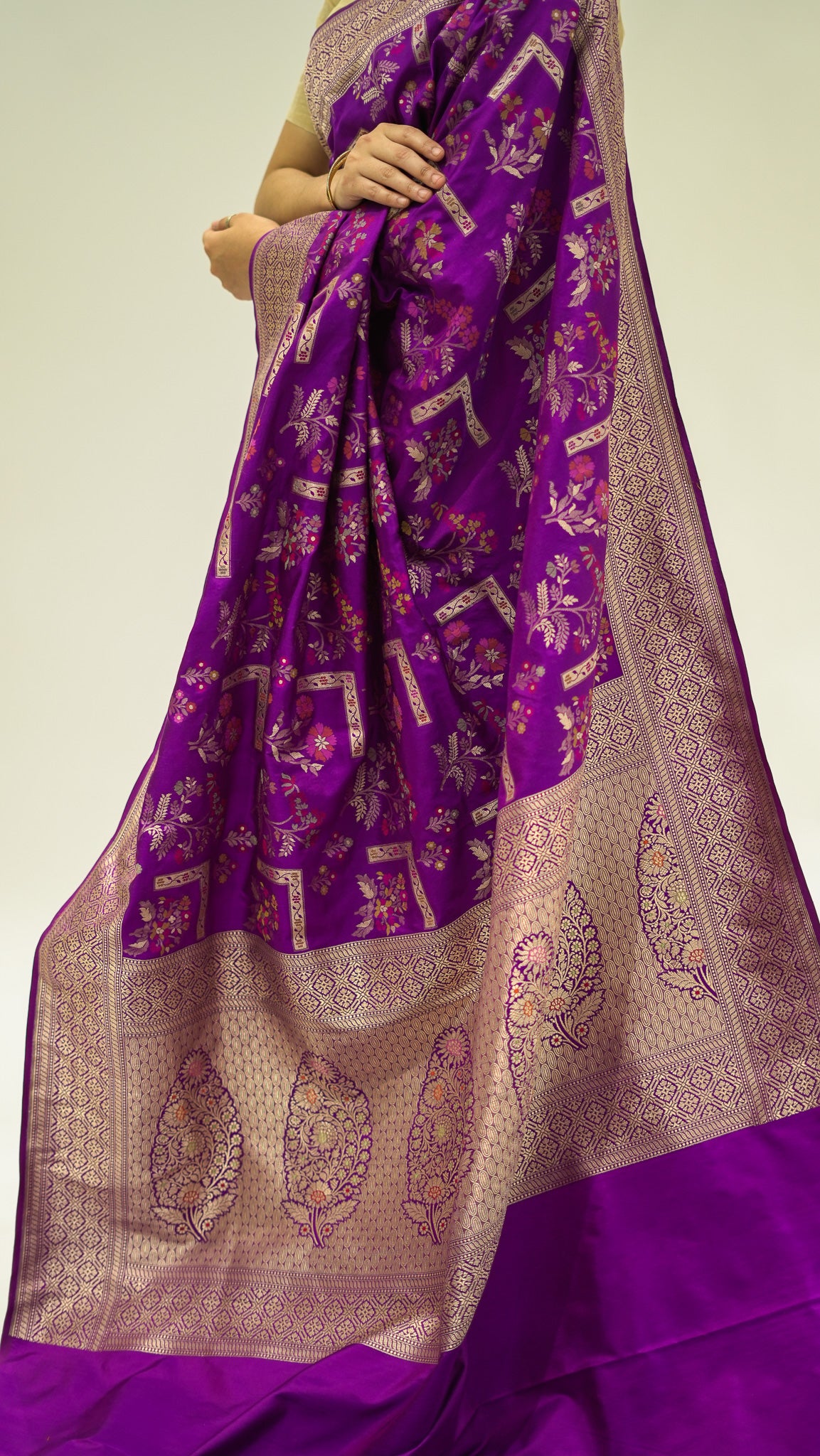 Violet Heritage Bloom Iktara Silk Saree