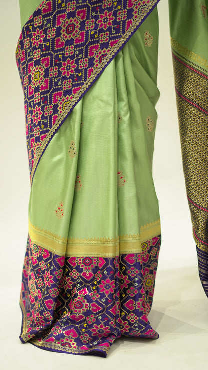 Meena Garden Whisper' Sea Green Handwoven Iktara Silk Saree